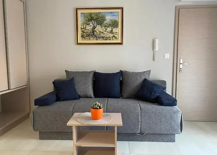 Apartman House *